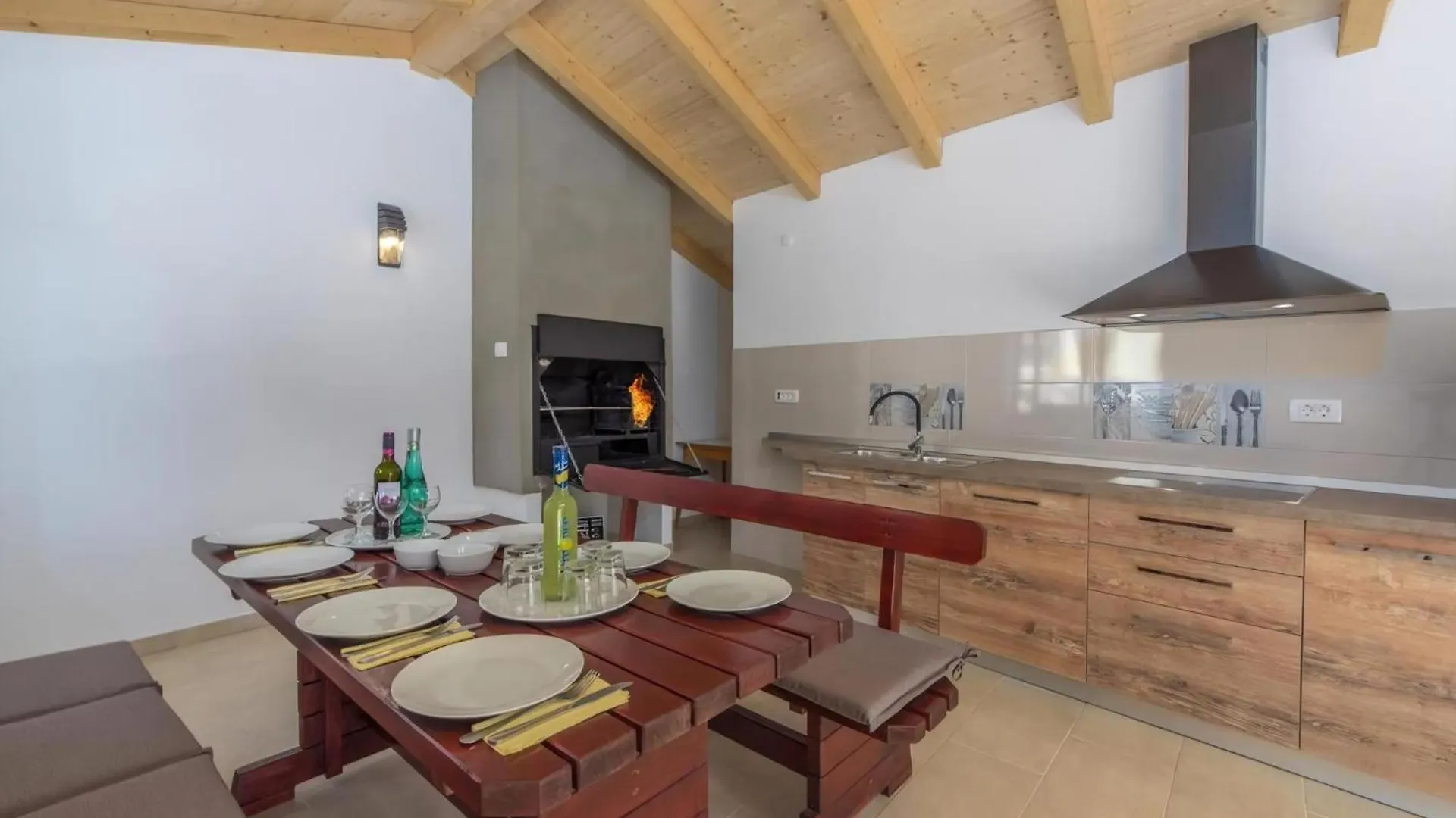 Wohnung In Pjescana Uvala Mit Grosser Terrasse Pula